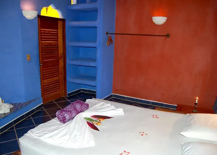 Flying Crocodile Hotel 3*